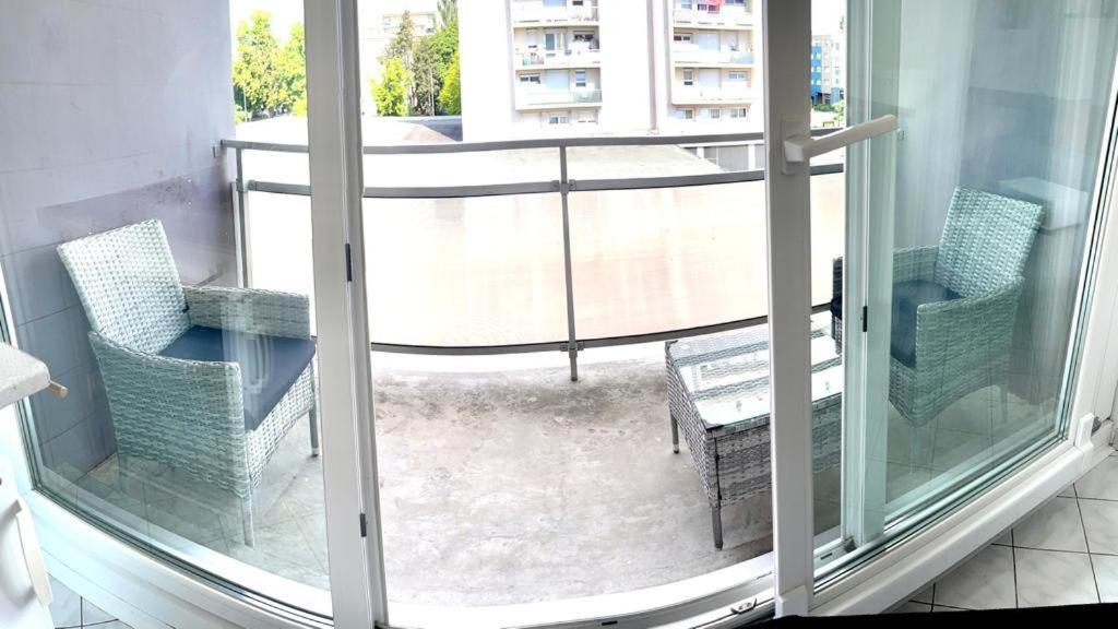 דירות Cool Studio Saint Louis Vicino Stazione/Aereoporto מראה חיצוני תמונה