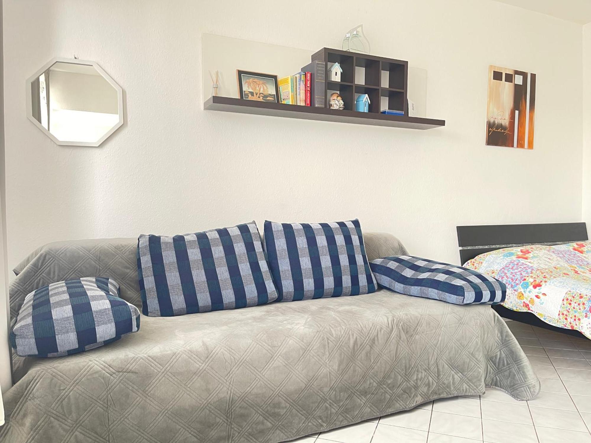 דירות Cool Studio Saint Louis Vicino Stazione/Aereoporto מראה חיצוני תמונה
